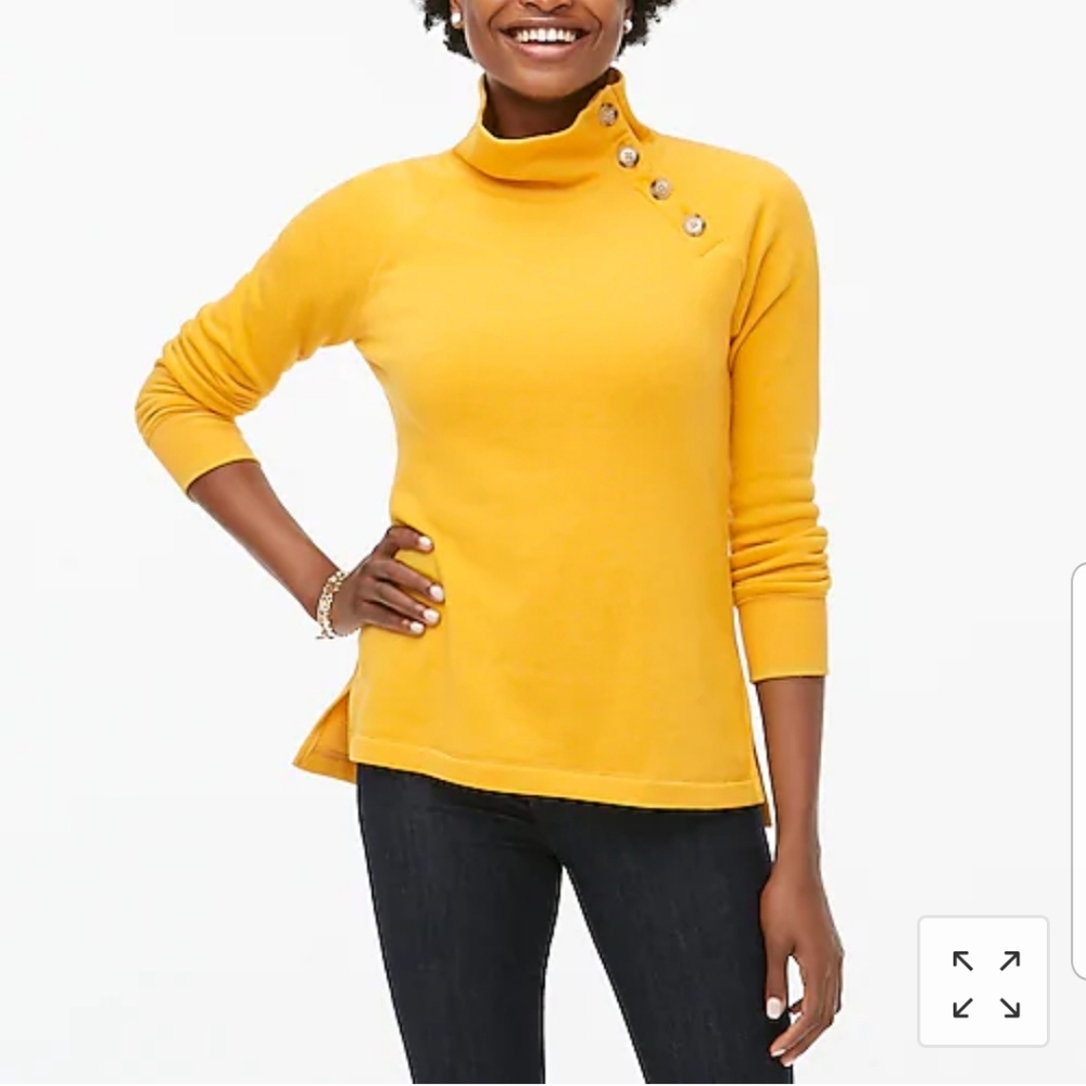 Wide button-collar tunic sweatshirt